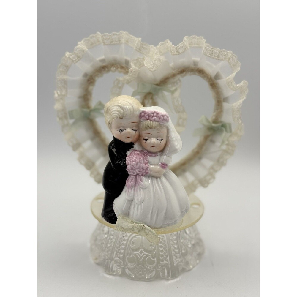 BRIDE & GROOM cute wedding cake-topper vtg 1970s kitschy porcelain figurines